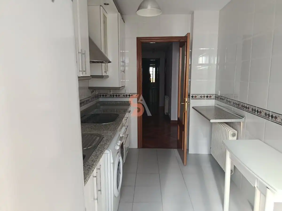Kitchen of Flat for rent in Valladolid  with Heating, Terrace and Storage room