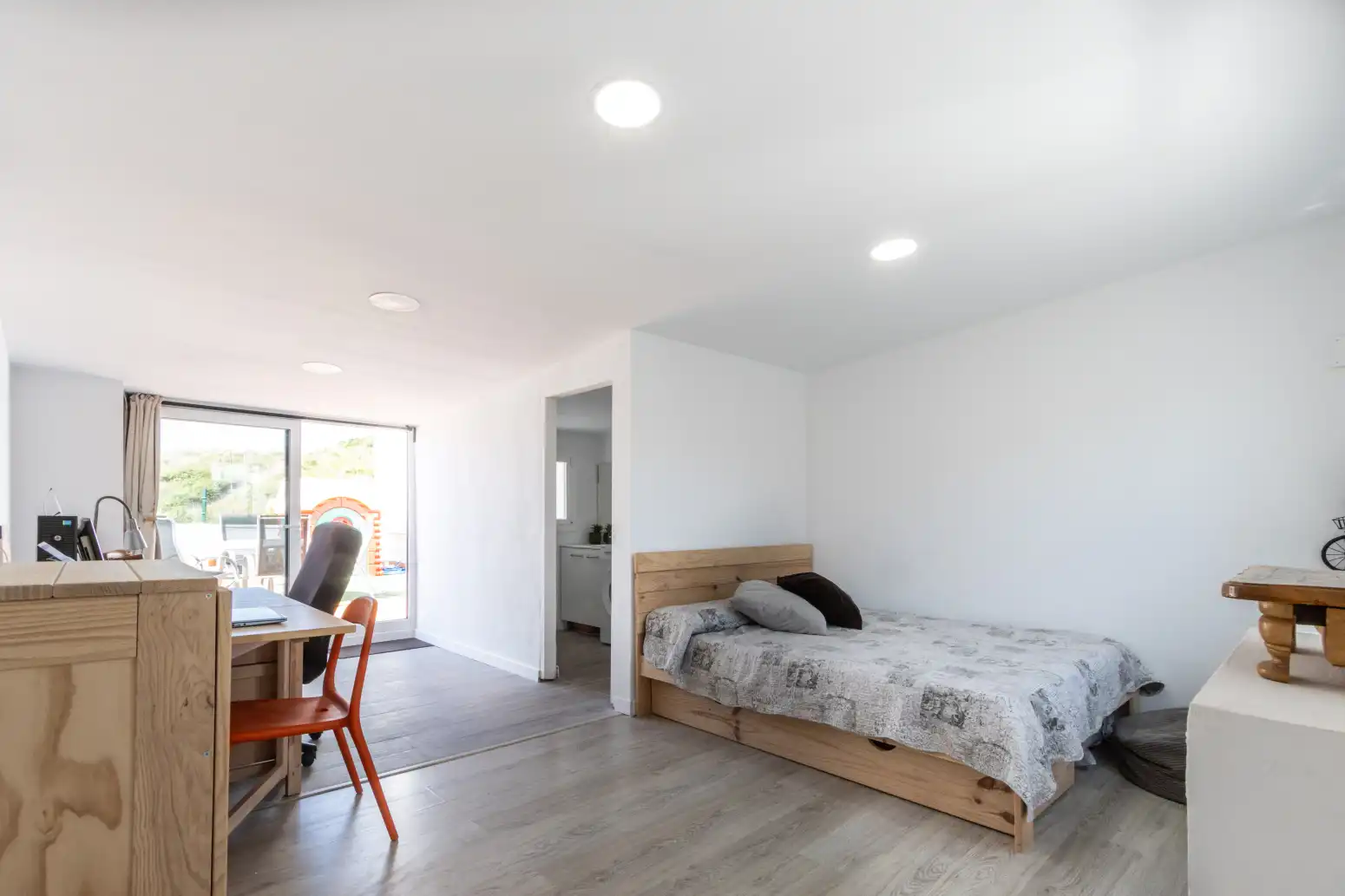 Bedroom of Flat for sale in Terrassa  with Heating, Parquet flooring and Terrace