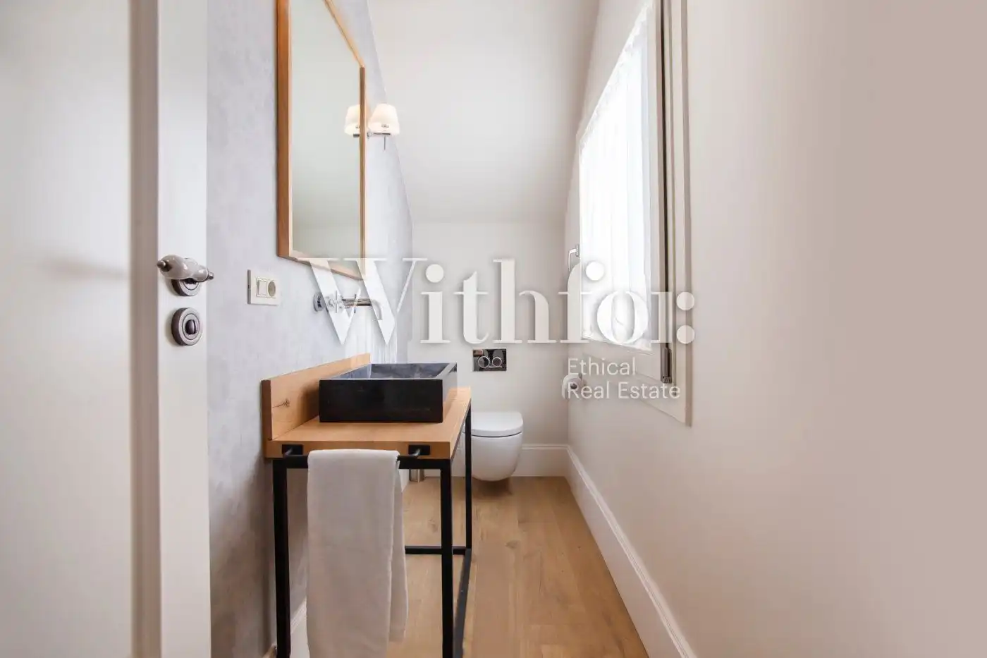 Bathroom of Houses for rent in Barcelona  with Air Conditioner, Heating and Private garden