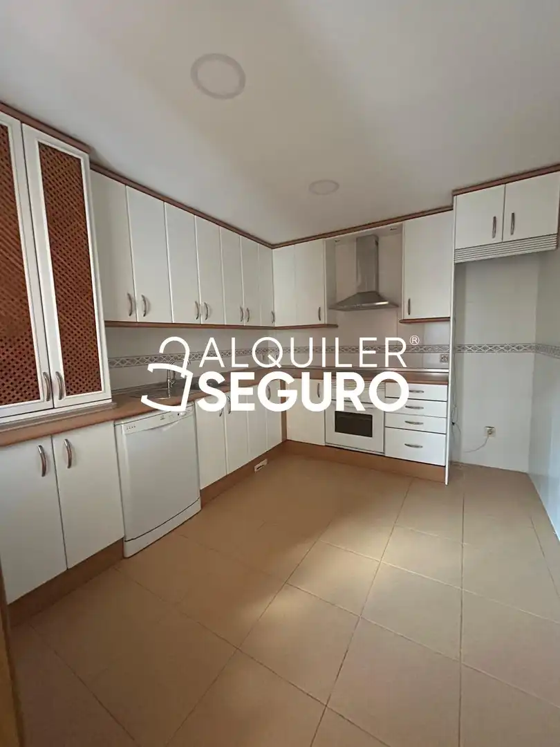 Cocina de Casa o chalet de alquiler en Alcalá de Henares con Aire acondicionado, Calefacción y Terraza