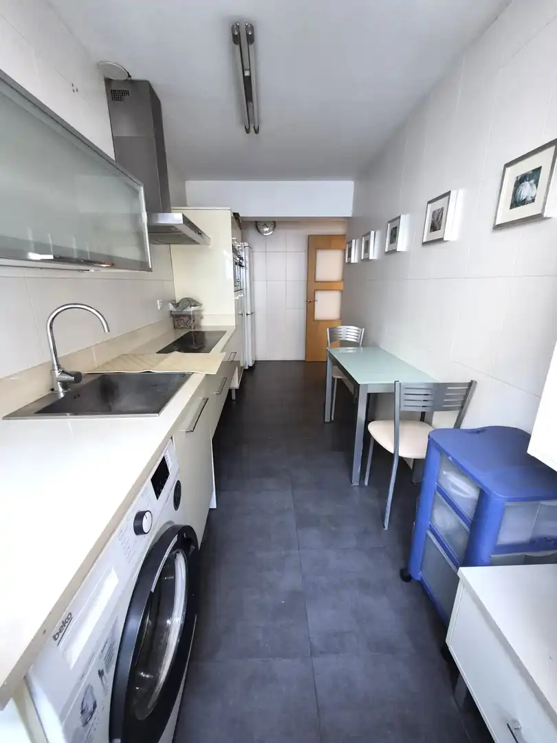 Cocina de Piso en venta en Santander con Calefacción