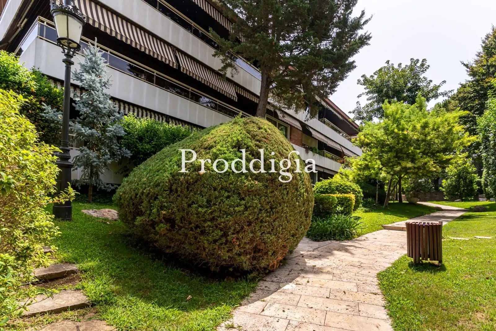 Jardín de Piso en venta en Sant Cugat del Vallès con Calefacción, Jardín privado y Terraza