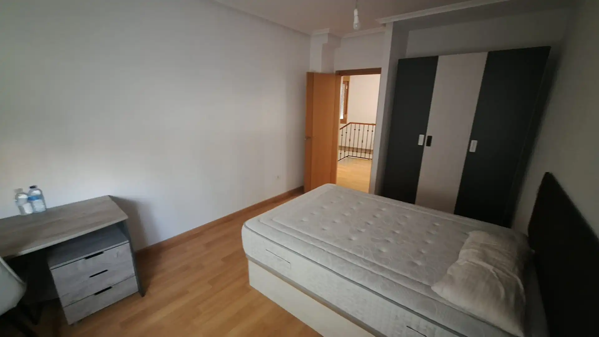 Bedroom of Detached homes for sale in Mucientes  with Heating, Parquet flooring and Furnished