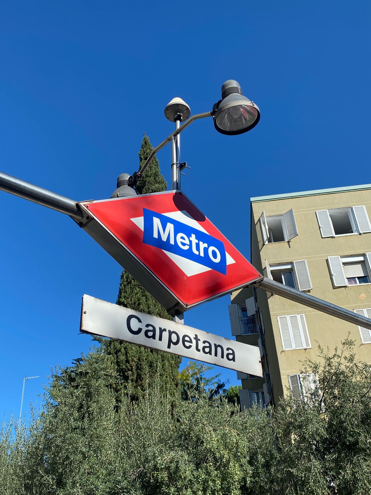 Exterior view of Flat for sale in  Madrid Capital  with Balcony