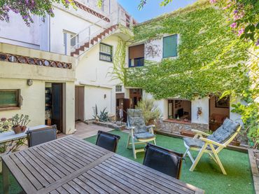 Casa rustica con giardino in vendita a Carrer del Farmacèutic Mató