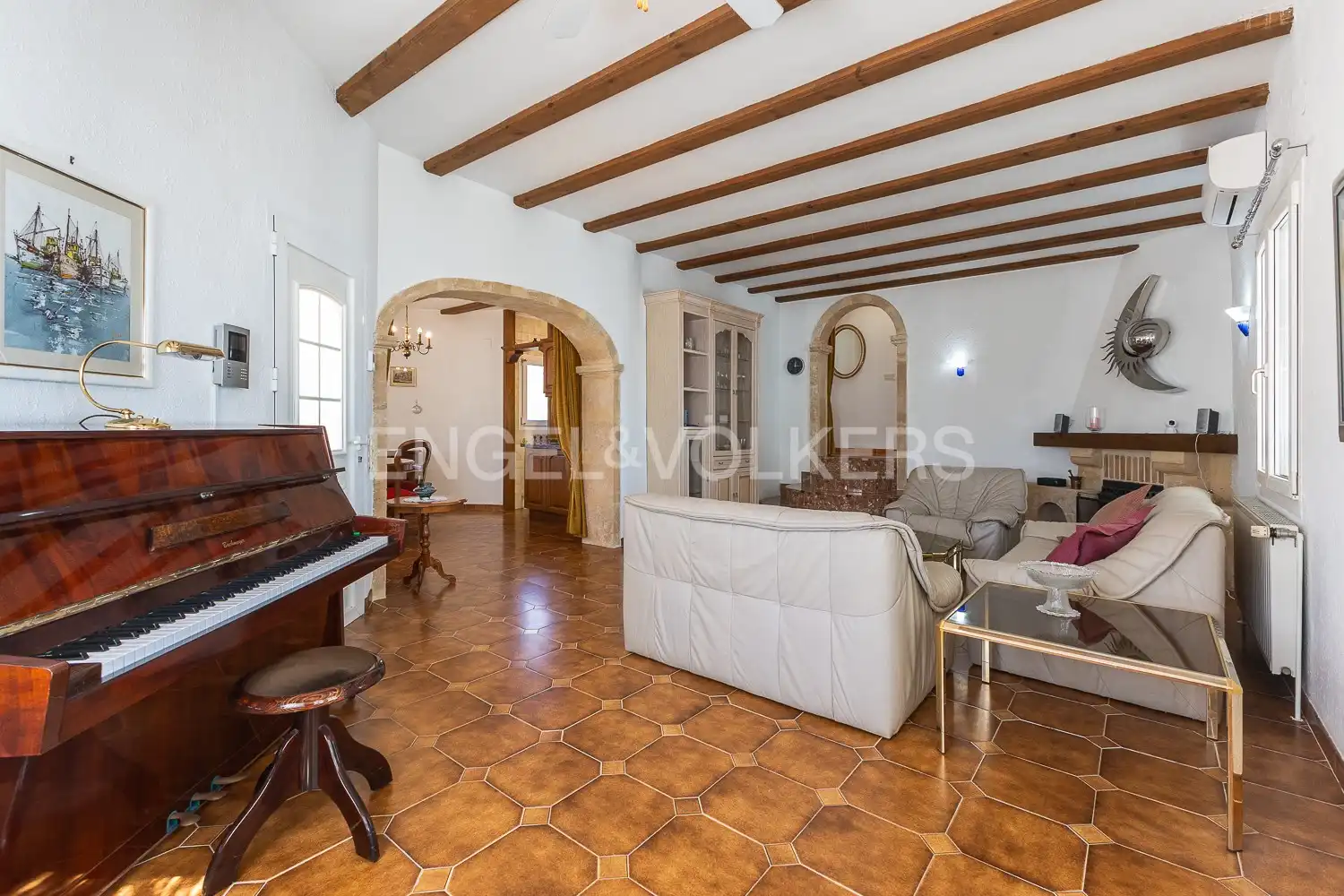 Sala de estar de Finca rústica en venta en Els Poblets con Aire acondicionado, Calefacción y Jardín privado