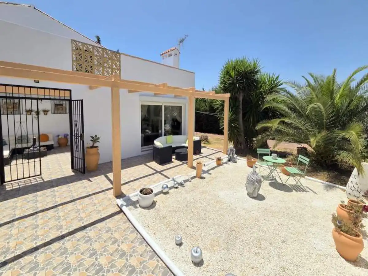 Terrassa de Casa o xalet en venda en Manilva amb Aire condicionat