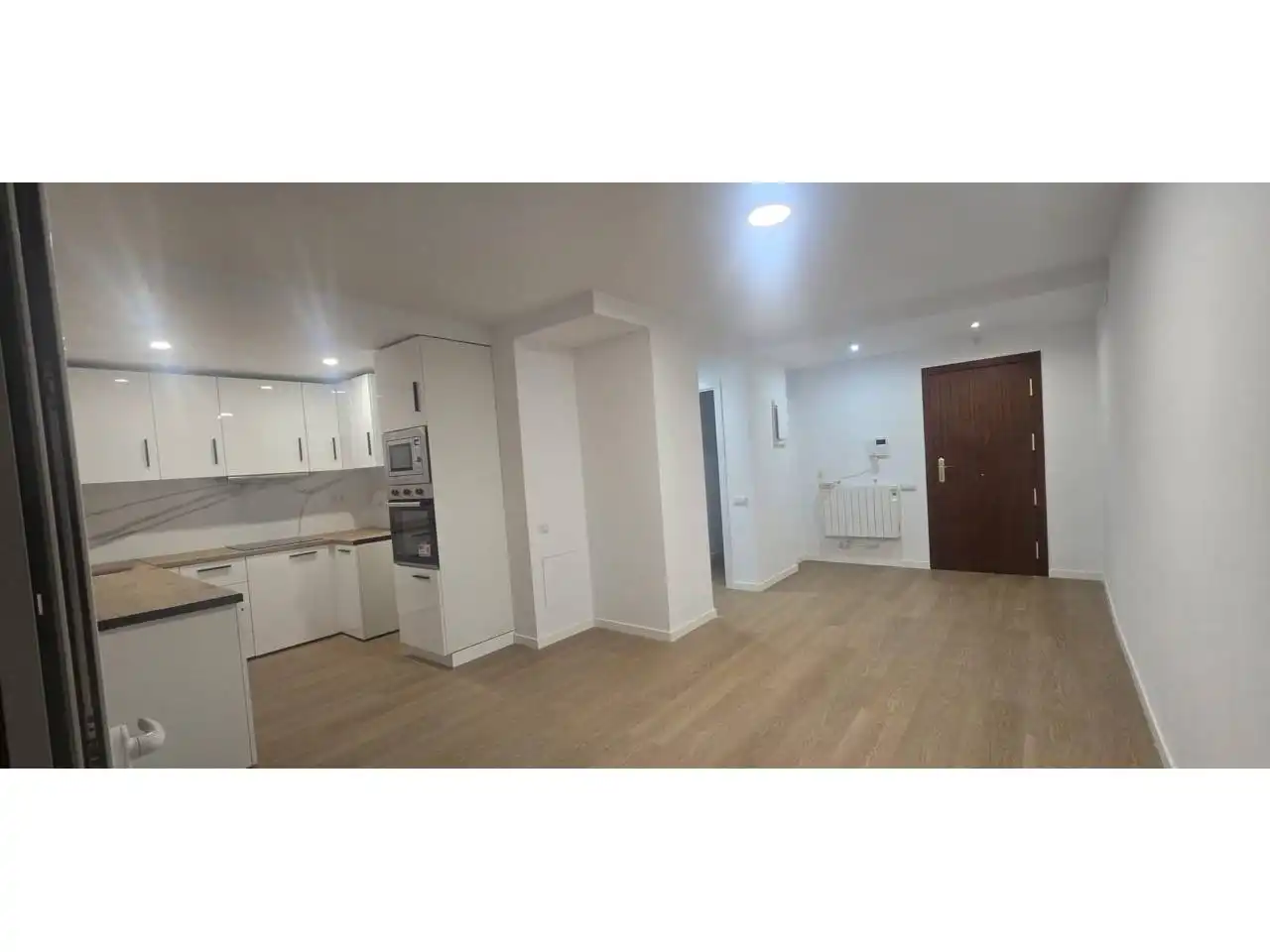 Dachboden zum Verkauf in Rubí mit Heizung, Parkett und Balkon