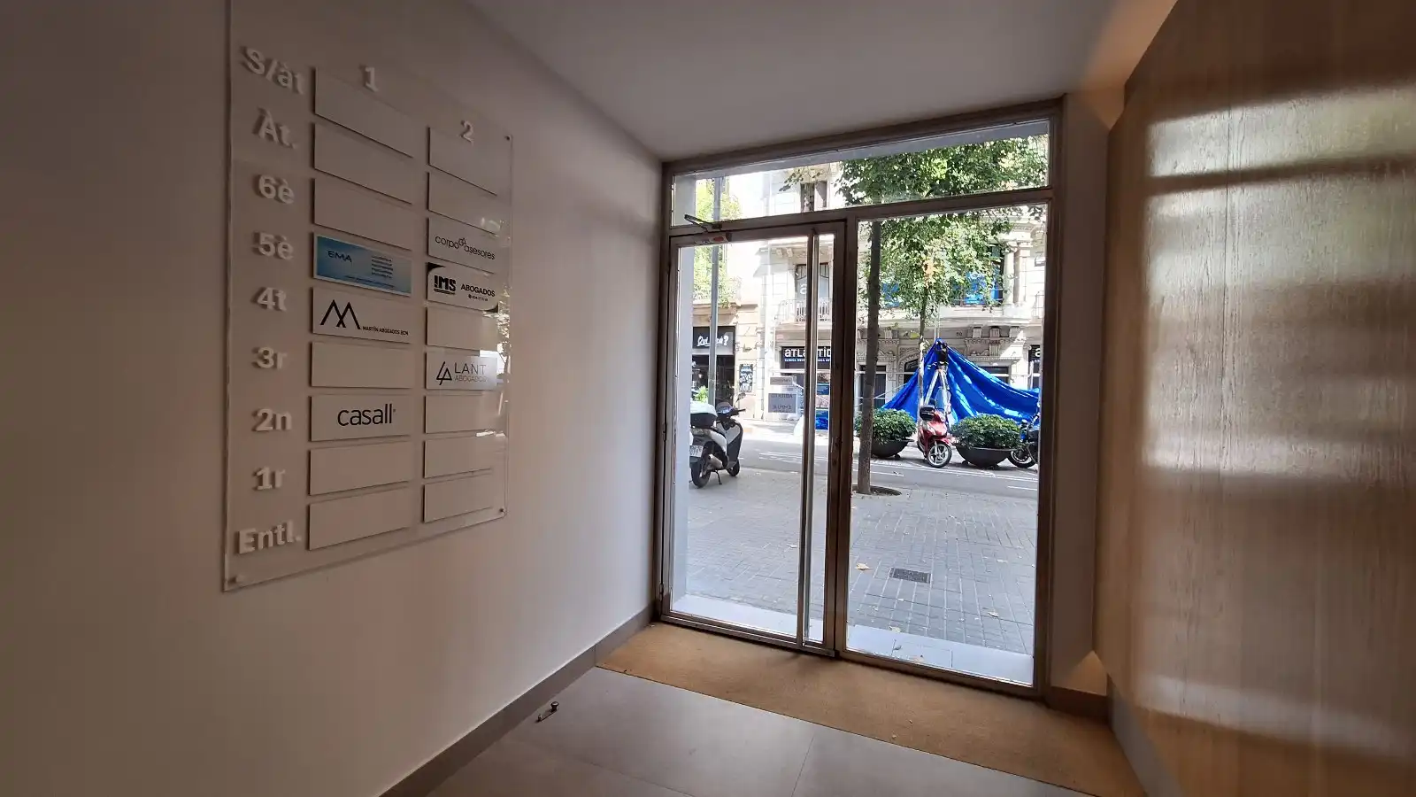 Office space to rent in D"ENRIC GRANADOS 111, imagen 18