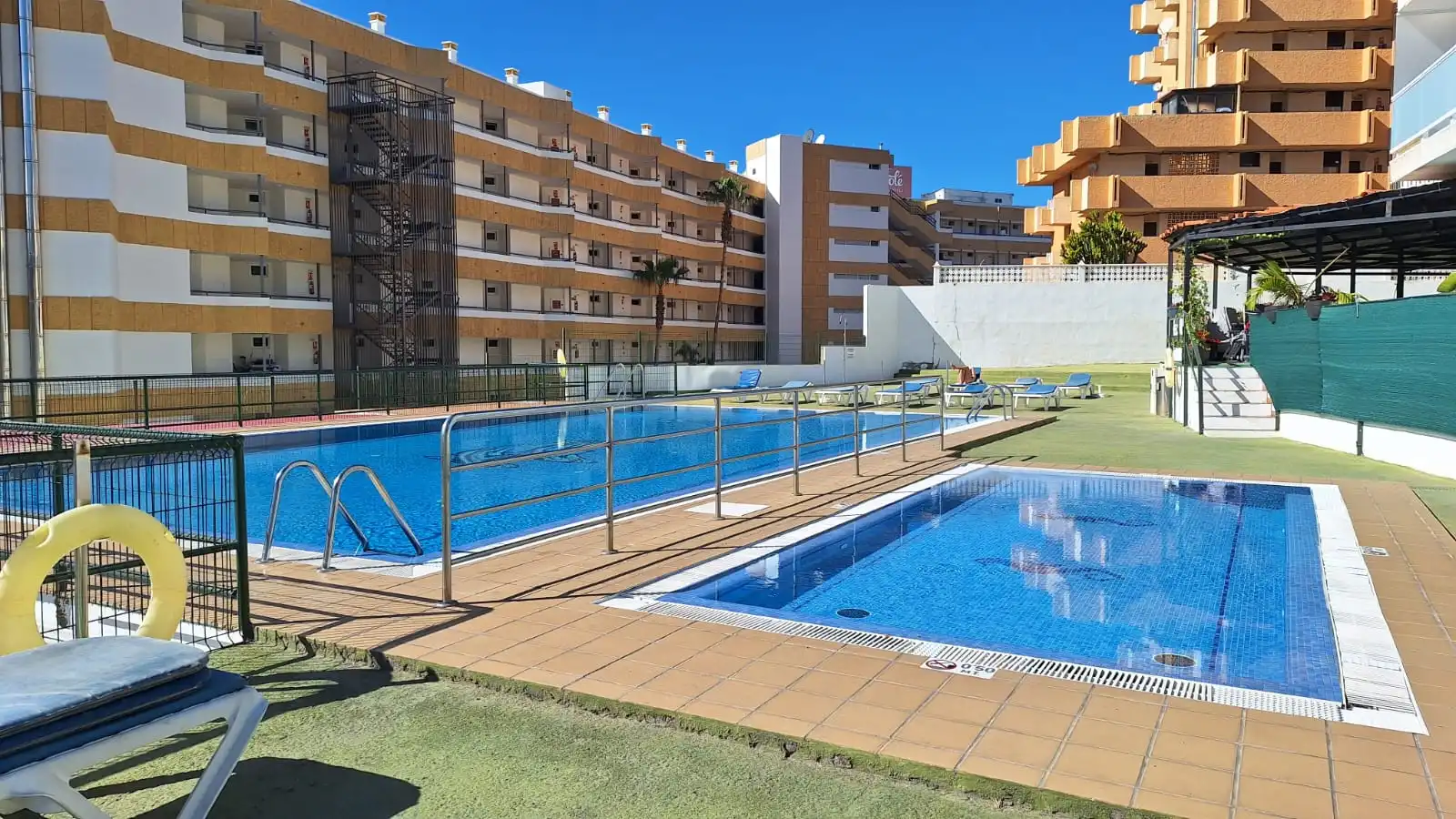 Piscina de Piso en venta en Adeje con Terraza y Piscina comunitaria
