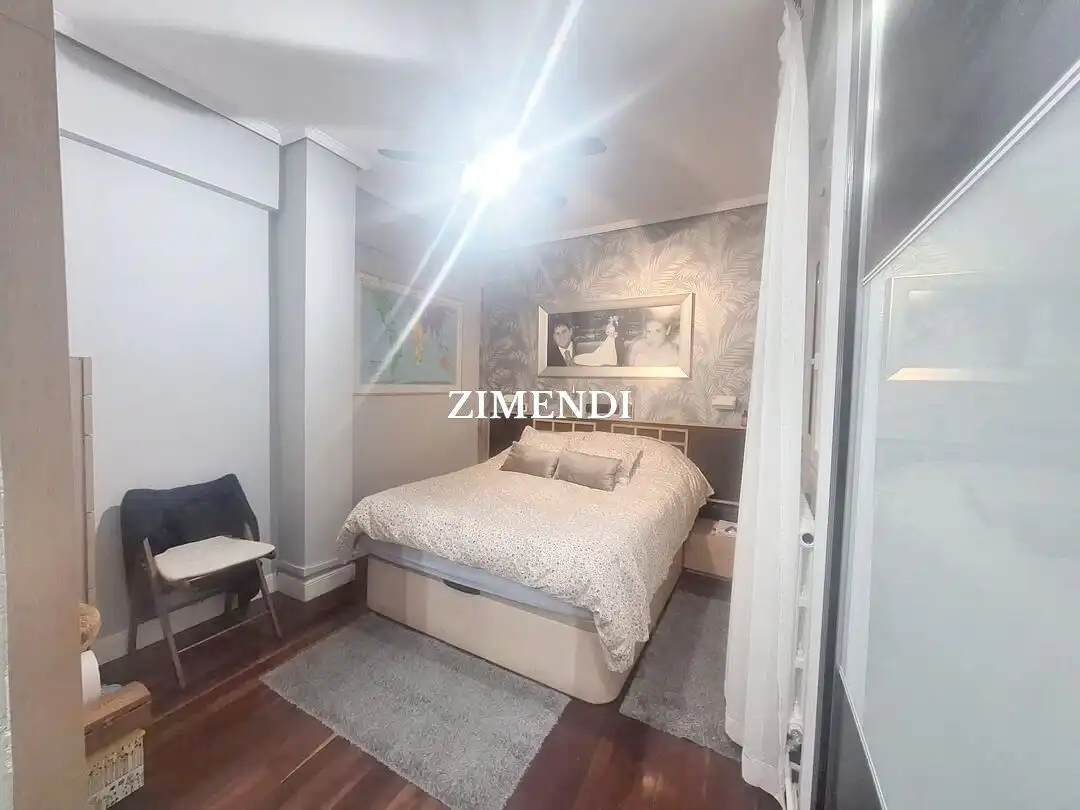 Bedroom of Flat for sale in Durango  with Air Conditioner, Heating and Storage room