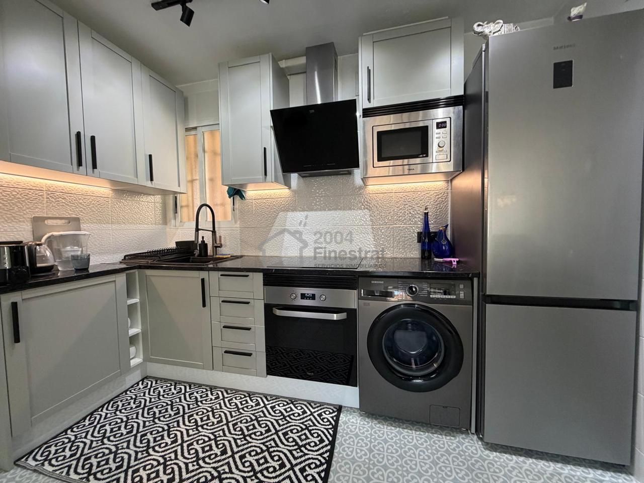 Cuina de Apartament en venda en Finestrat amb Piscina, Moblat i Piscina comunitària