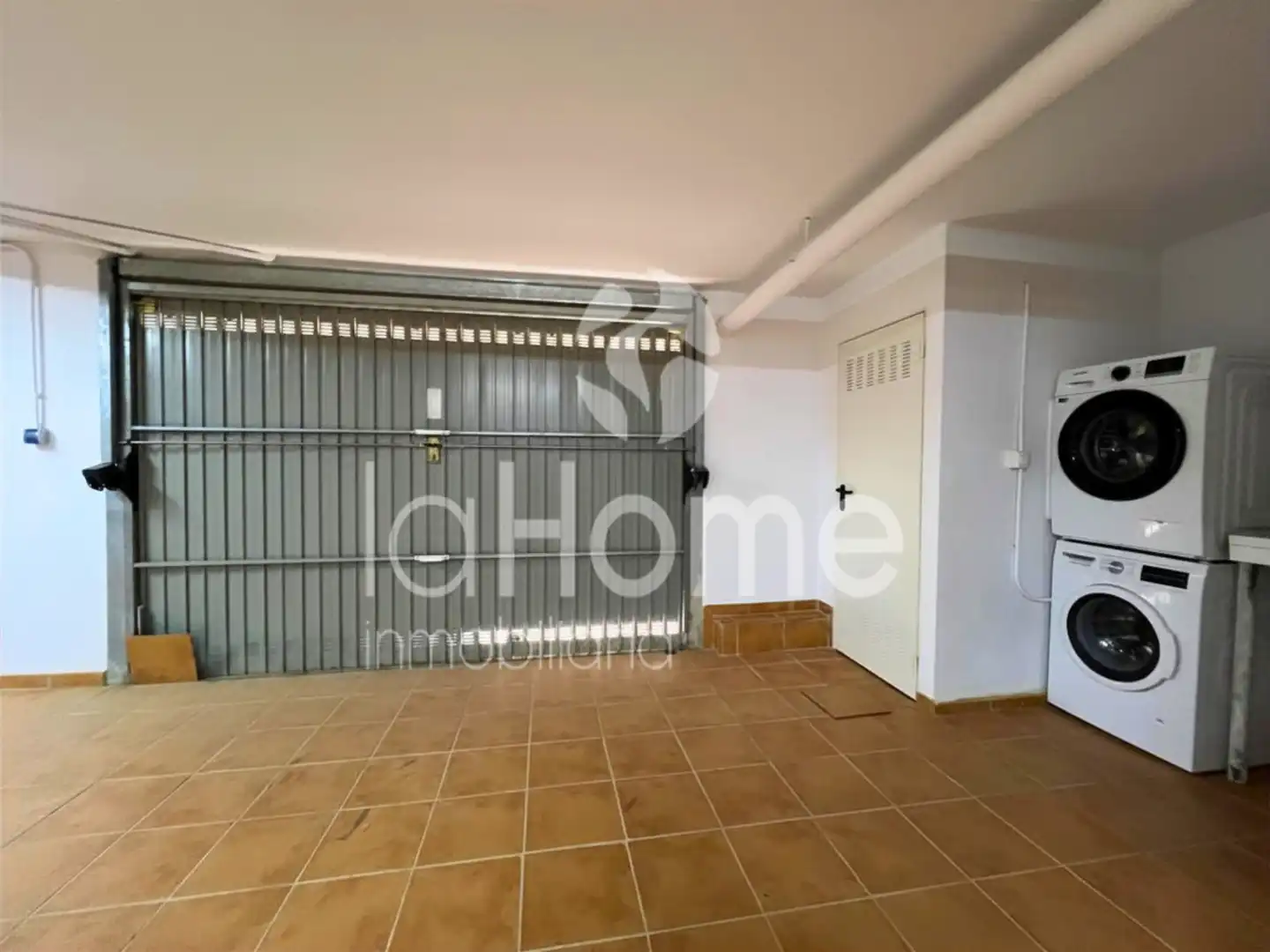 Houses for sale in La Pobla de Vallbona  with Air Conditioner, Parquet flooring and Terrace