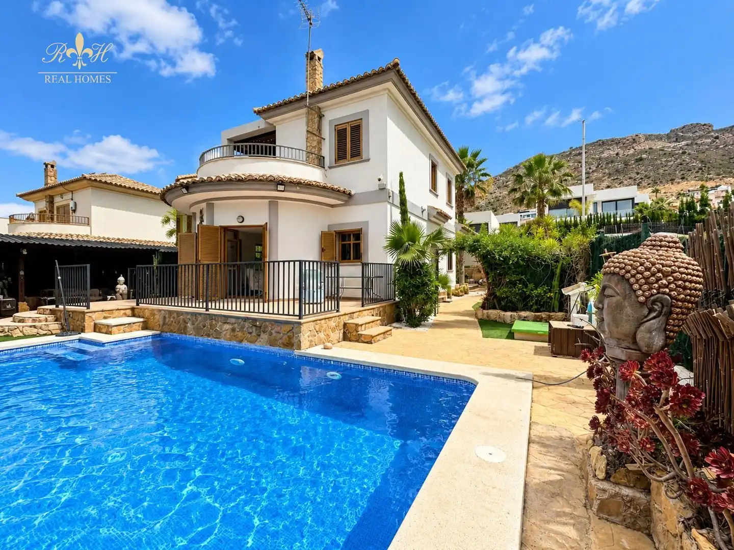 Chalet con piscina en venta en PARIS