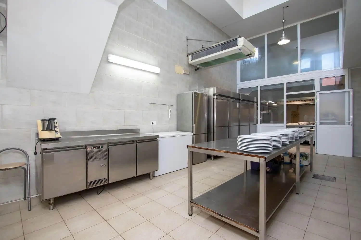 Cocina de Local en venta en Castellón de la Plana / Castelló de la Plana con Aire acondicionado