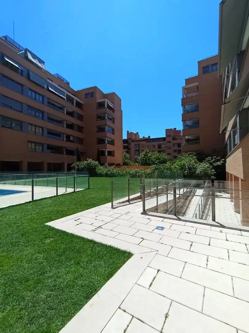Außenansicht von Dachboden zur Miete in Madrid mit Klimaanlage, Heizung und Terrasse