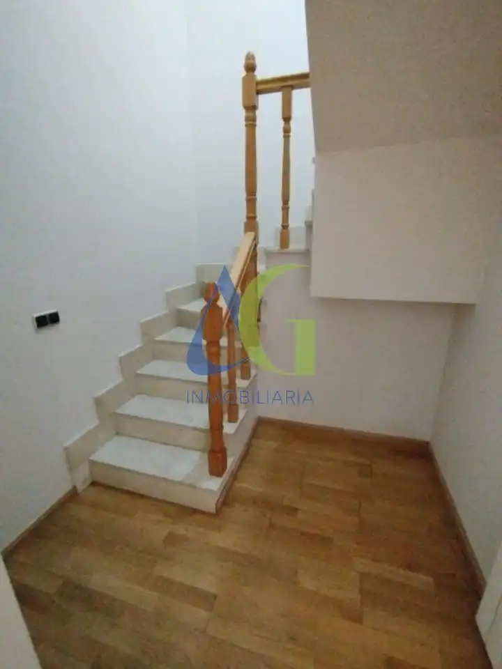 Dúplex en venta en Villaquilambre con Calefacción y Trastero