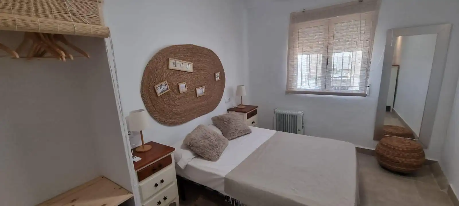 Habitación de Apartamento de alquiler en Cartagena con Terraza y Amueblado