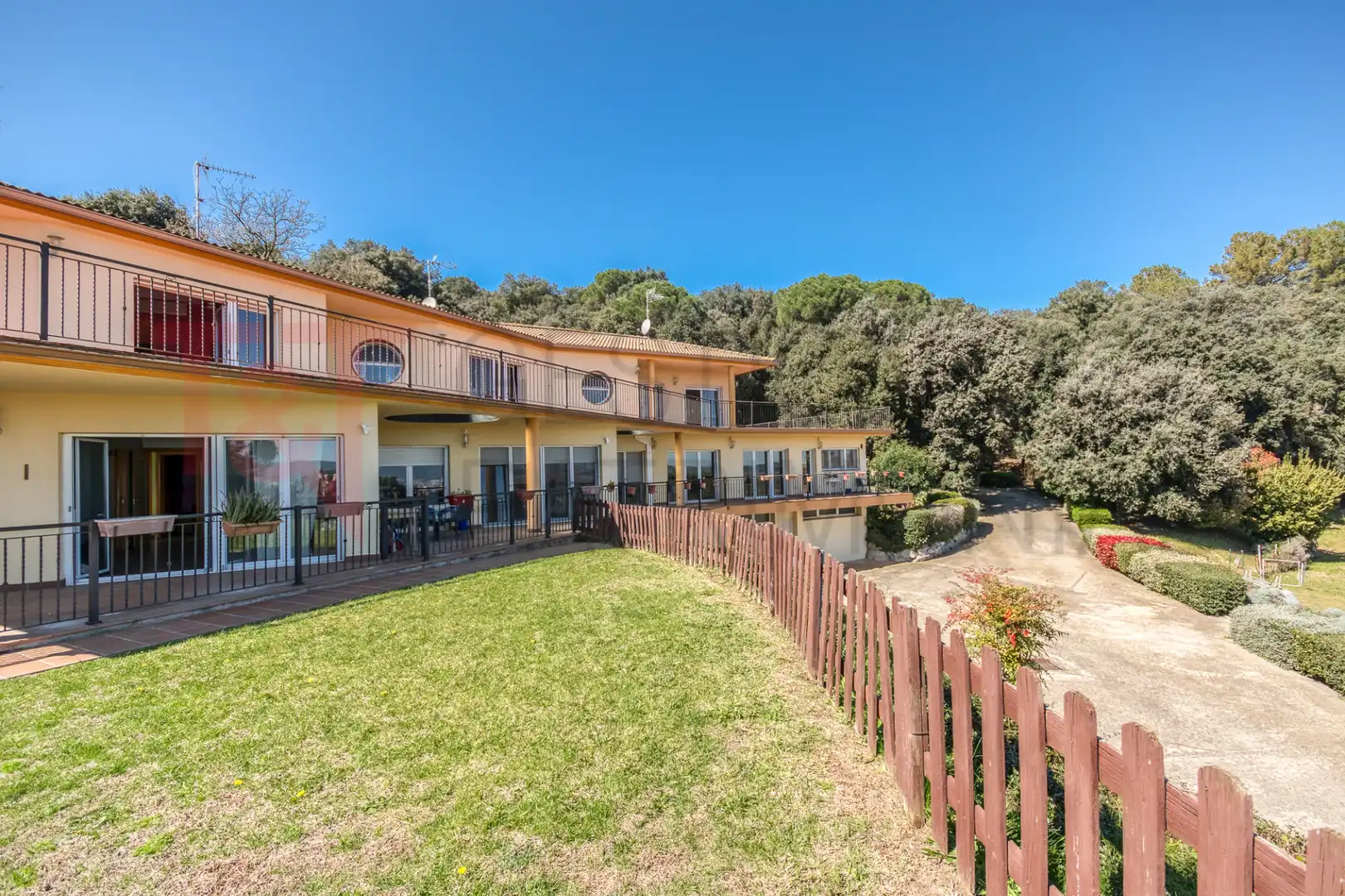 Houses for sale in Carrer de la Vil-la Romana, 27, Bescanó