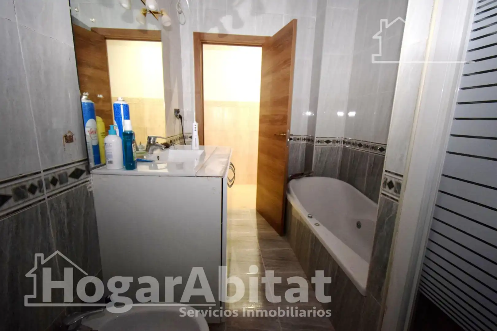 Bany de Casa o xalet en venda en Catarroja amb Aire condicionat, Calefacció i Terrassa