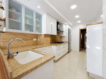 Villa con piscina in vendita a Calle MONTE PINAR