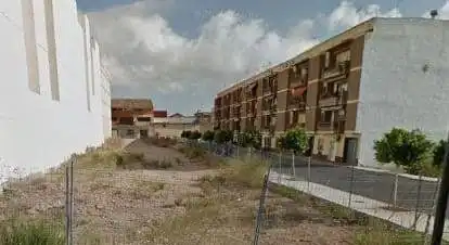 Terreno residencial en venta en Montroi / Montroy
