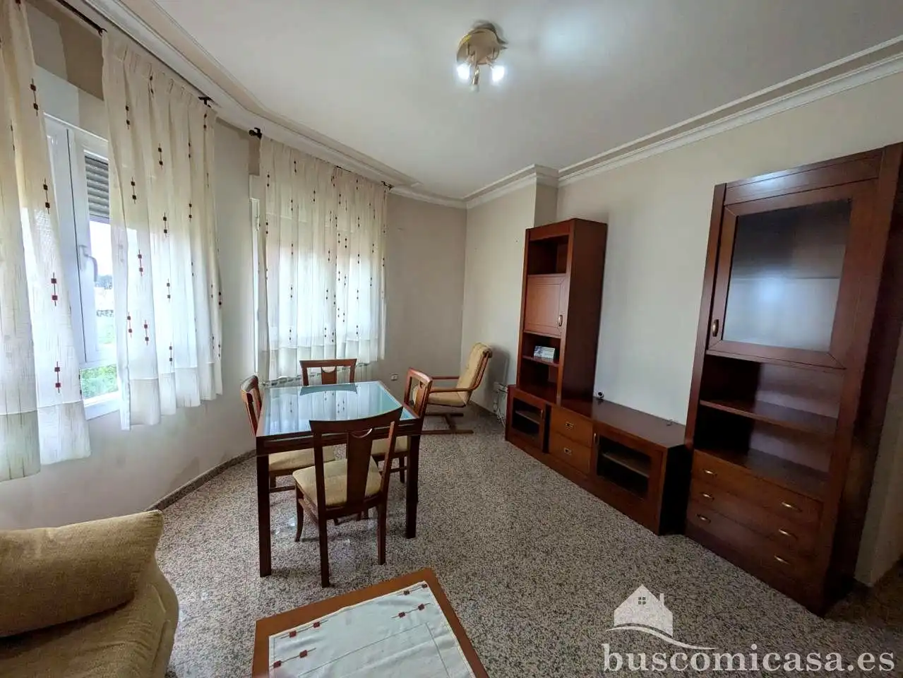 Sala de estar de Piso de alquiler en Linares con Calefacción y Amueblado