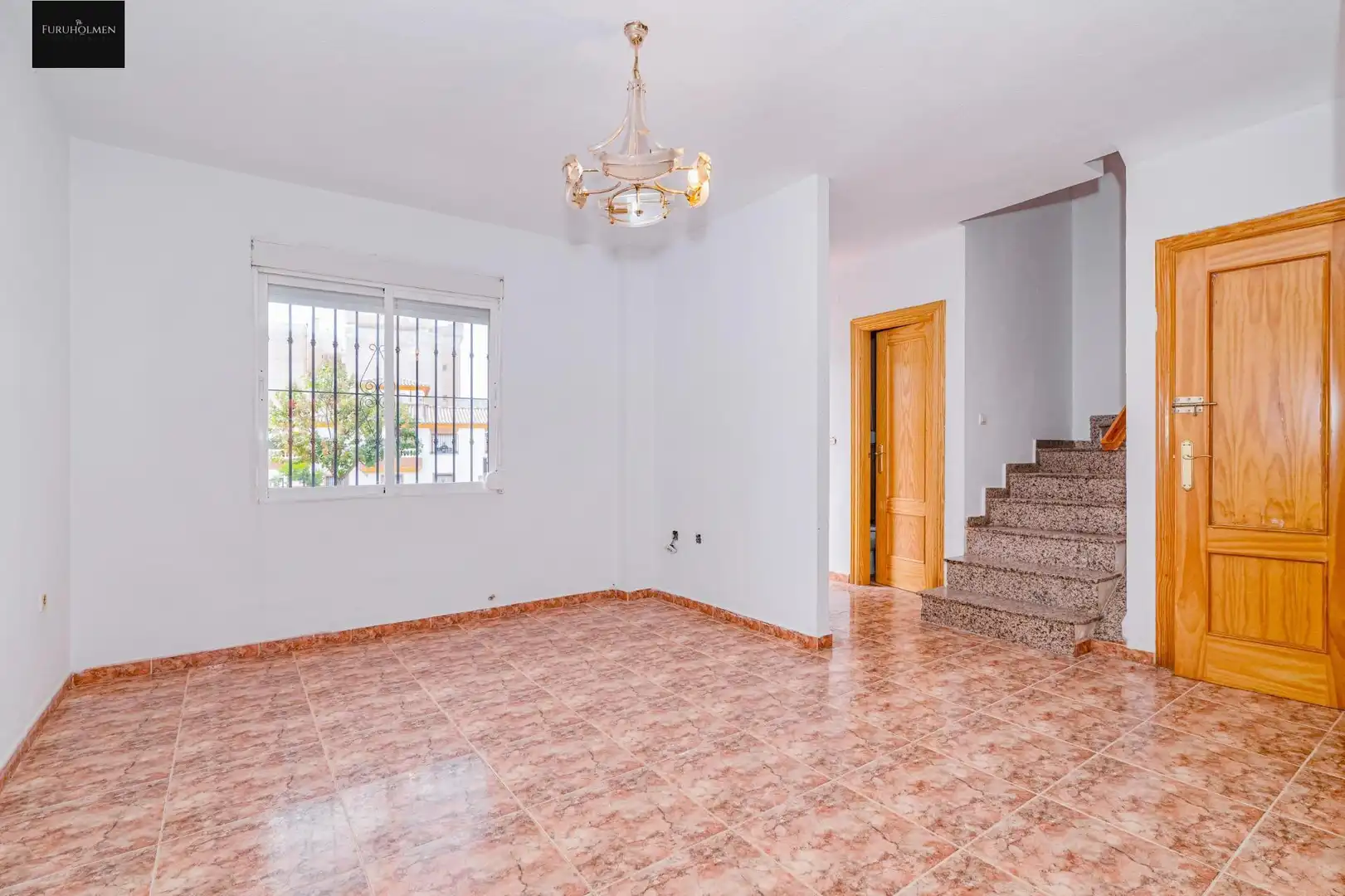 Casa adosada en venda en Las Gabias amb Balcó