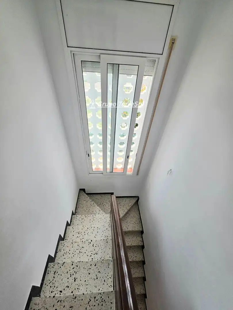 Casa aparellada amb jardí en venda a Figuera, imagen 18