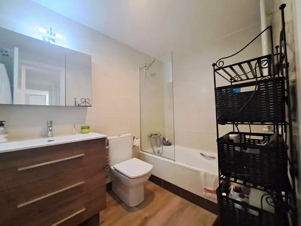 Bathroom of Flat for sale in Dénia  with Air Conditioner, Heating and Terrace