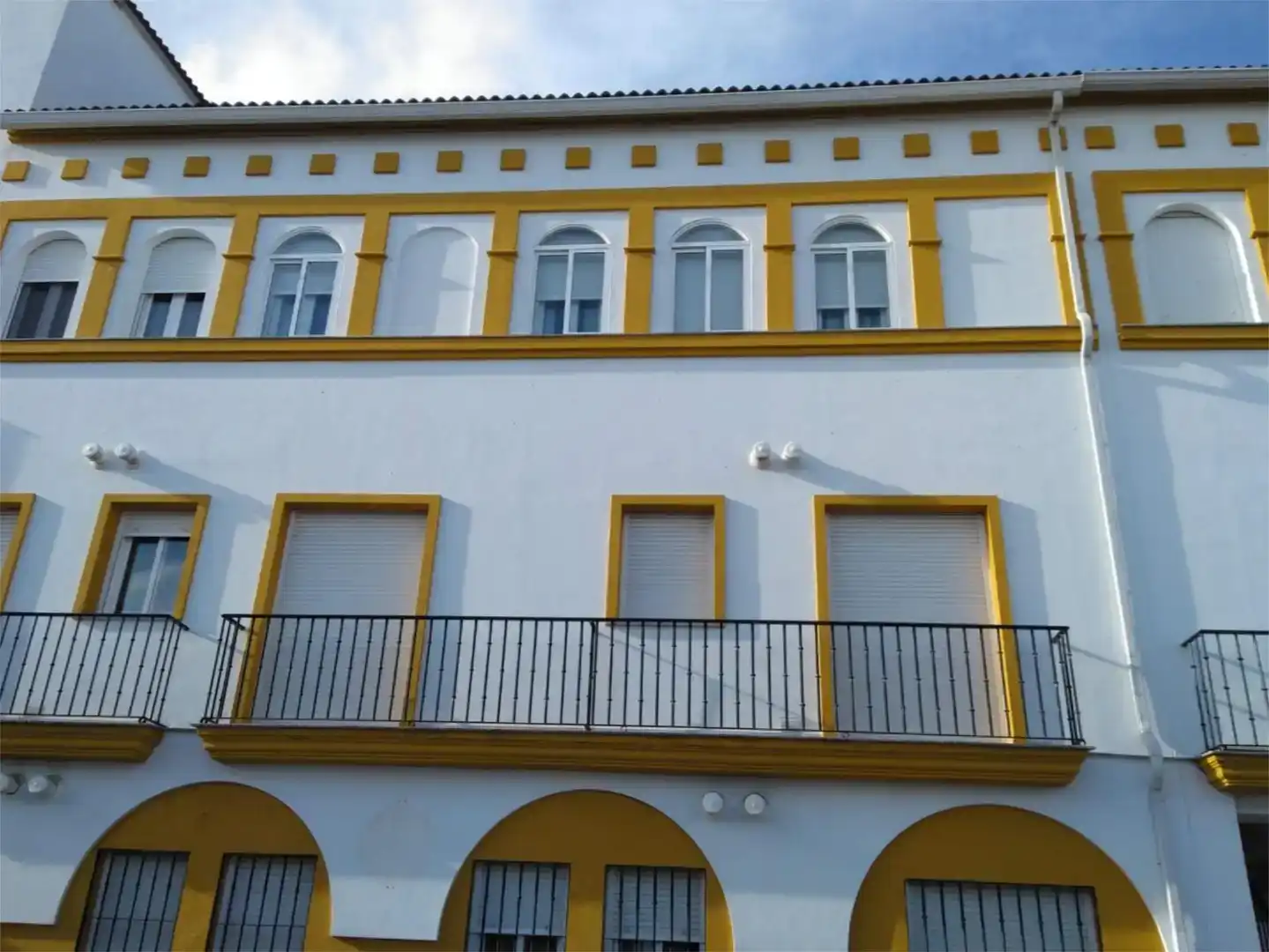 Vista exterior de Pis en venda en Gibraleón amb Aire condicionat i Balcó