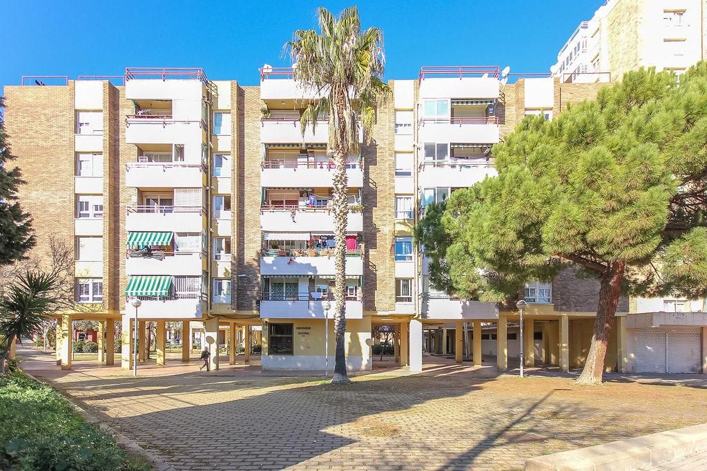 Vista exterior de Piso en venta en Viladecans