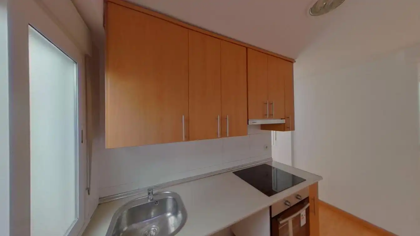 Cocina de Piso en venta en Zaragoza con Horno y Balcón