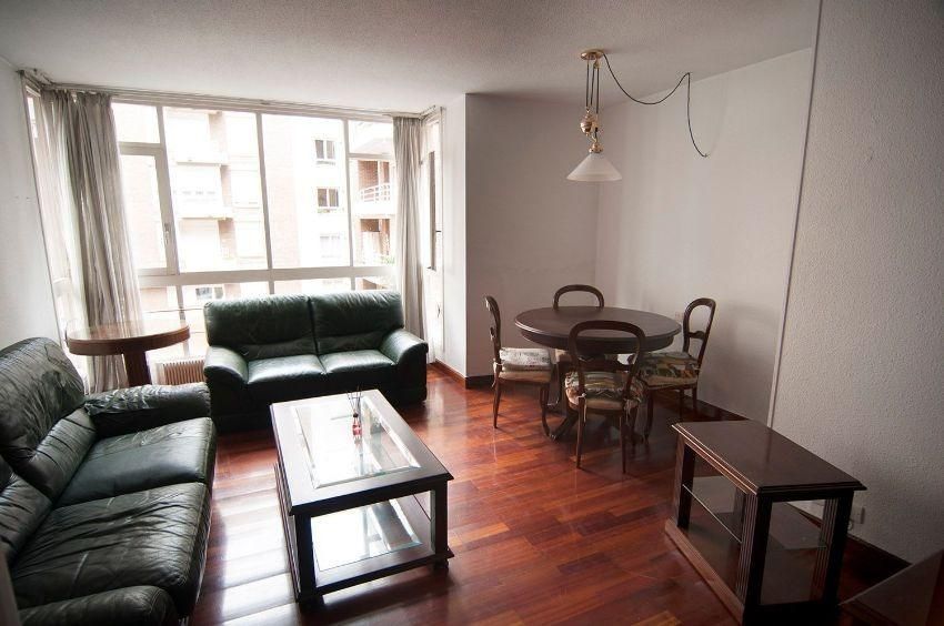 Sala de estar de Piso de alquiler en Santander con Terraza y Amueblado