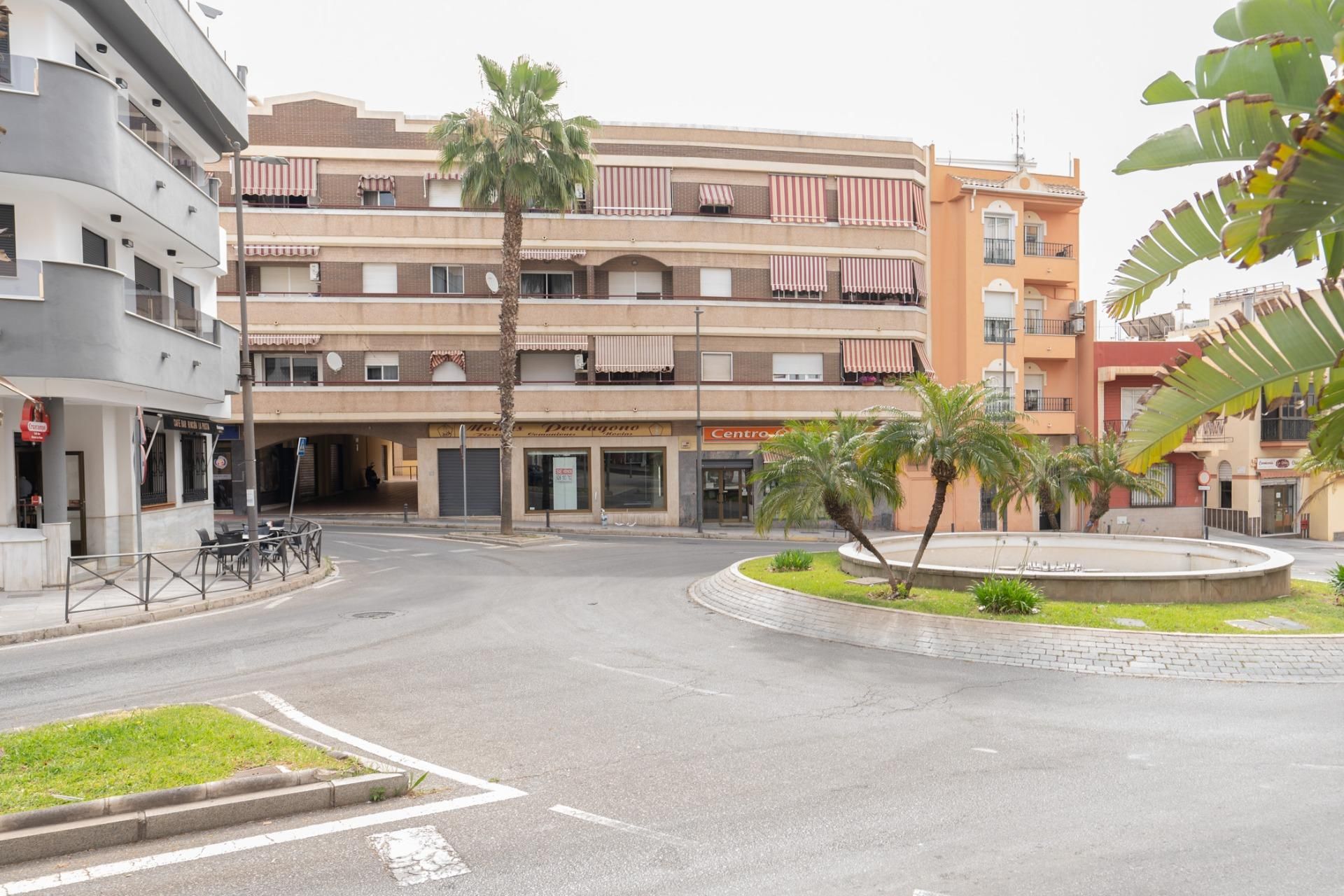 Vista exterior de Pis en venda en Motril amb Traster i Balcó