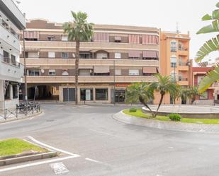Vista exterior de Pis en venda en Motril amb Traster i Balcó