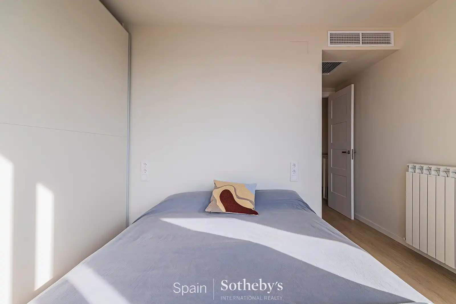 Duplex con ascensore in vendita a Gran Via de les Corts Catalanes, imagen 16