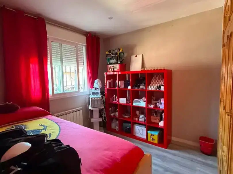 Habitación de Piso en venta en Parla con Aire acondicionado, Piscina y Balcón