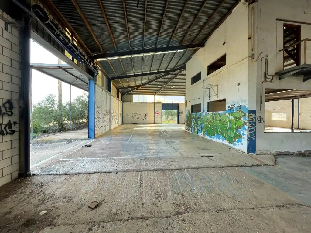 Nau industrial en venda a L'Ampolla