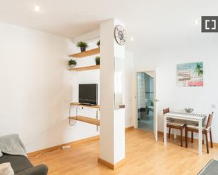 Living room of Flat to rent in  Barcelona Capital  with Air Conditioner, Heating and Furnished