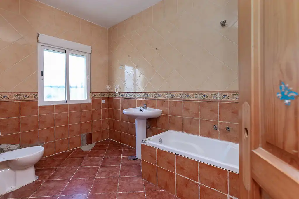 Baño de Casa o chalet en venta en La Puebla de Montalbán