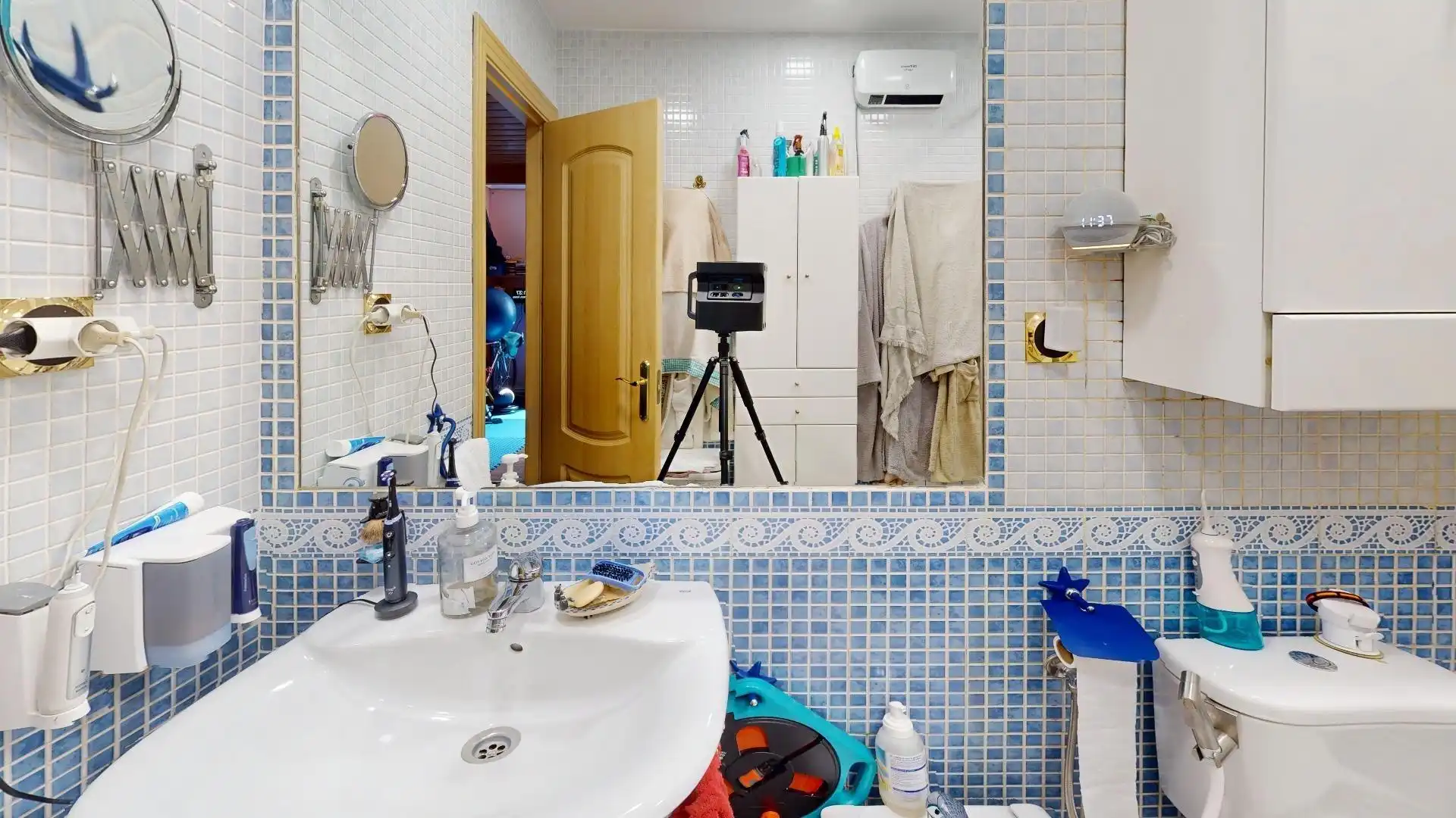 Bathroom of Flat for sale in Alcalá de Henares  with Heating