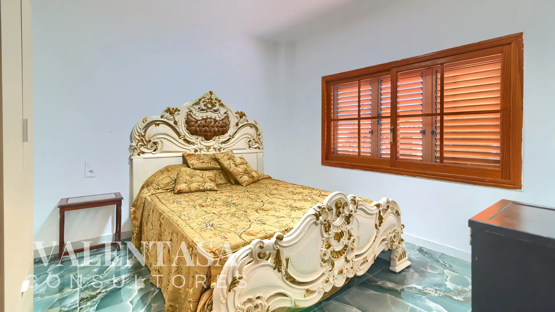 Bedroom of Houses for sale in L'Eliana  with Air Conditioner, Heating and Private garden