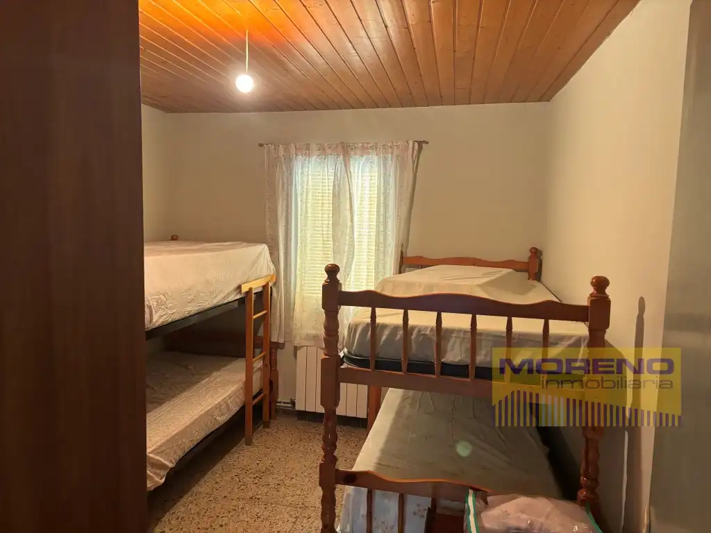 Dormitori de Casa o xalet en venda en Samos