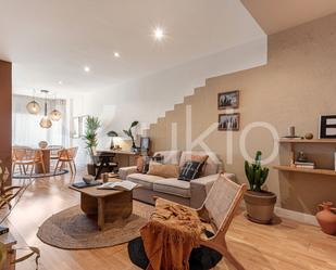 Living room of Apartment to rent in  Madrid Capital  with Air Conditioner, Furnished and Oven