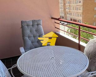 Terrassa de Pis de lloguer en Vélez-Málaga amb Aire condicionat, Jardí privat i Piscina