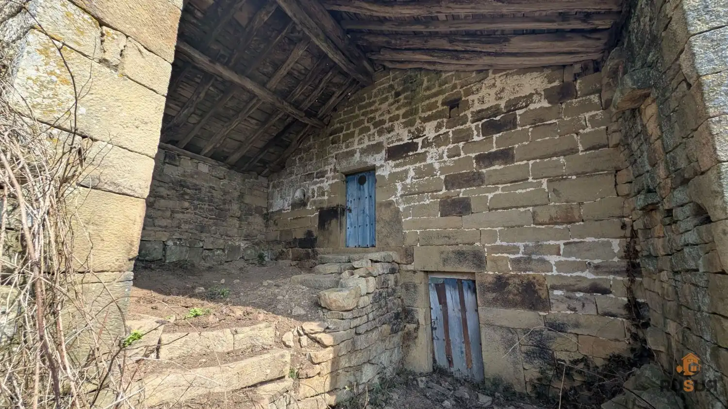 Maison rustique à vendre à Luena