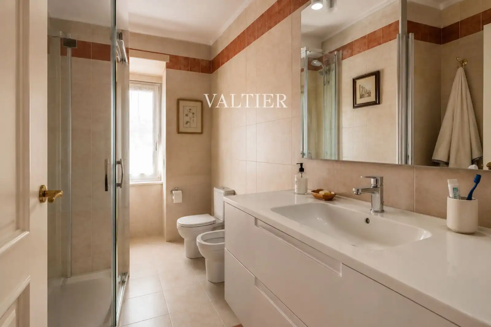 Flat with lift for sale in Chamberí, imagen 3