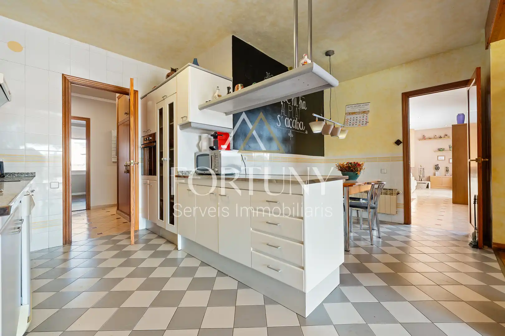 House with pool for sale in MONTBRIO DE, imagen 9