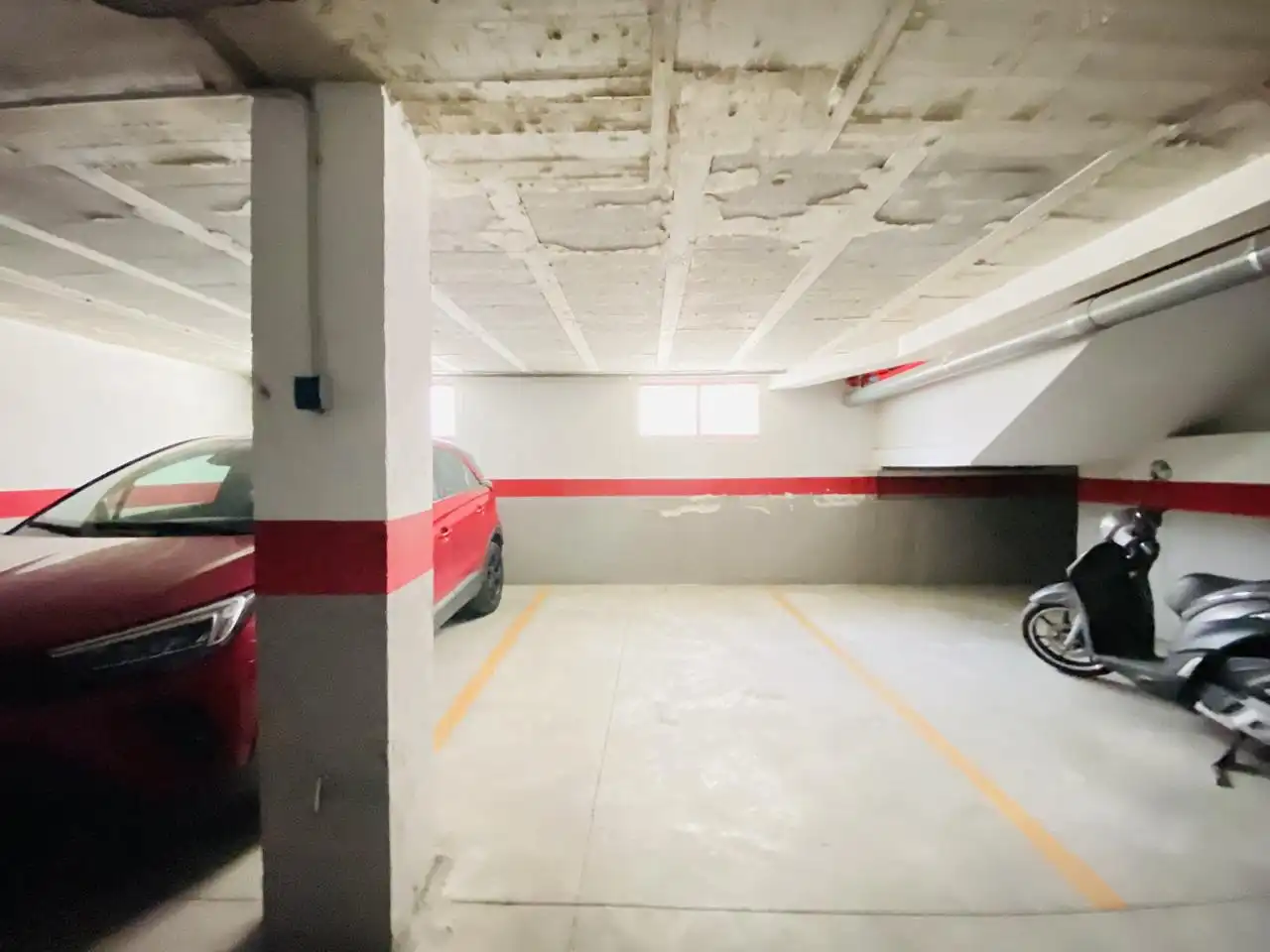 Parkplatz von Erdgeschoss zum Verkauf in Cájar mit Klimaanlage, Heizung und Terrasse